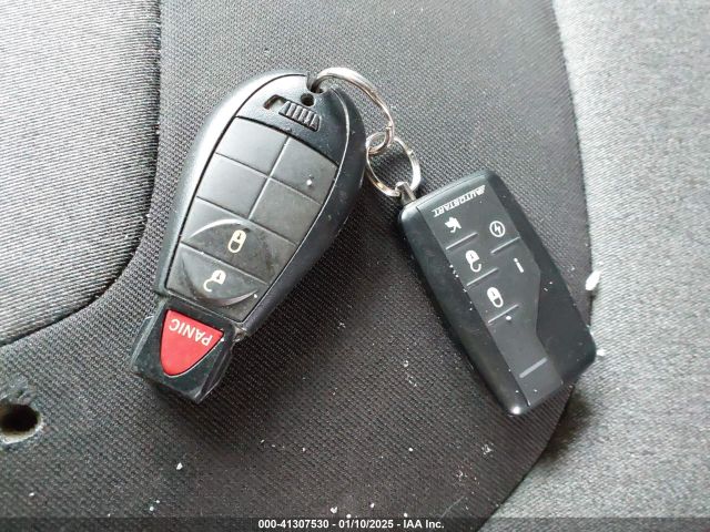 1C4PJLCS9EW116201 Jeep Cherokee Latitude