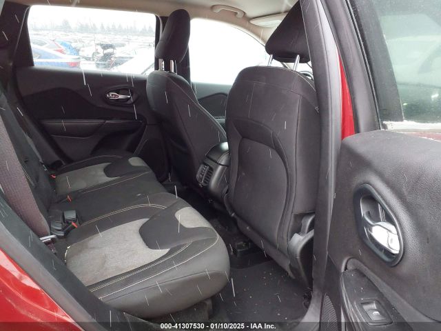 1C4PJLCS9EW116201 Jeep Cherokee Latitude