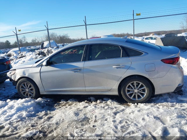 Hyundai SONATA SE 2018 5NPE24AF7JH618060 Image 14