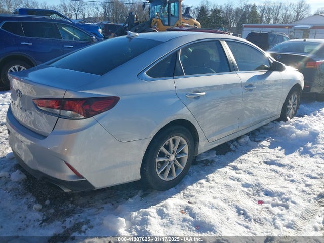Hyundai SONATA SE 2018 5NPE24AF7JH618060 Image 4