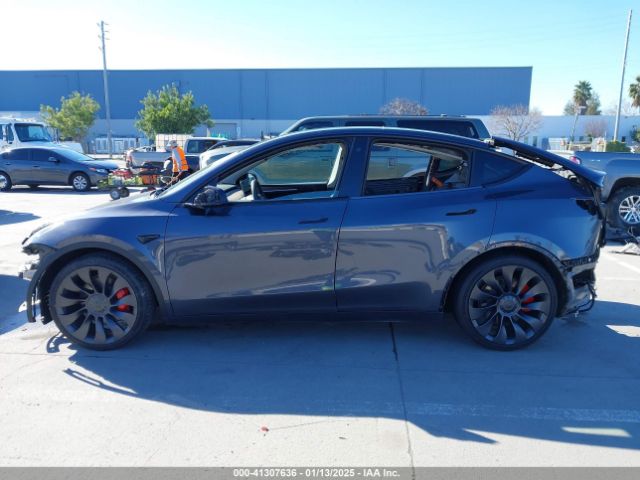 7SAYGDEFXPF744612 Tesla Model Y Performance Dual Motor All-wheel Drive