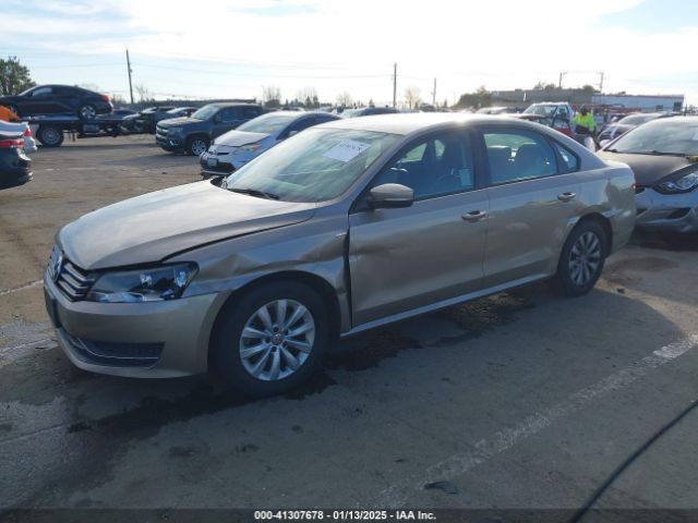 1VWAT7A35FC011772 Volkswagen Passat 1.8t Wolfsburg Edition