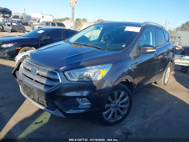 Ford Escape Titanium 2017 1FMCU0J90HUF11075 Image 2