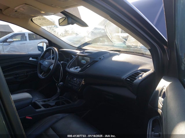Ford Escape Titanium 2017 1FMCU0J90HUF11075 Image 5