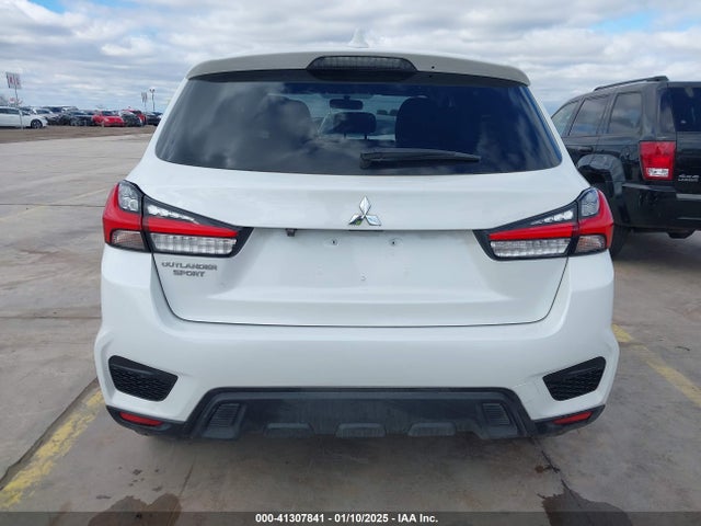 JA4AP3AUXLU011629 Mitsubishi Outlander Sport 2.0 Es