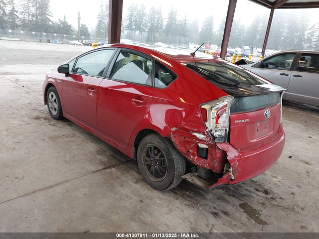 Toyota Prius Two 2015 JTDKN3DU0F0456260 Image 3