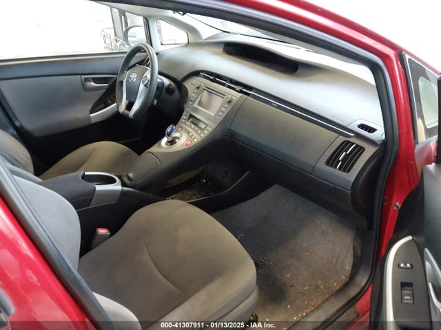 Toyota Prius Two 2015 JTDKN3DU0F0456260 Image 5