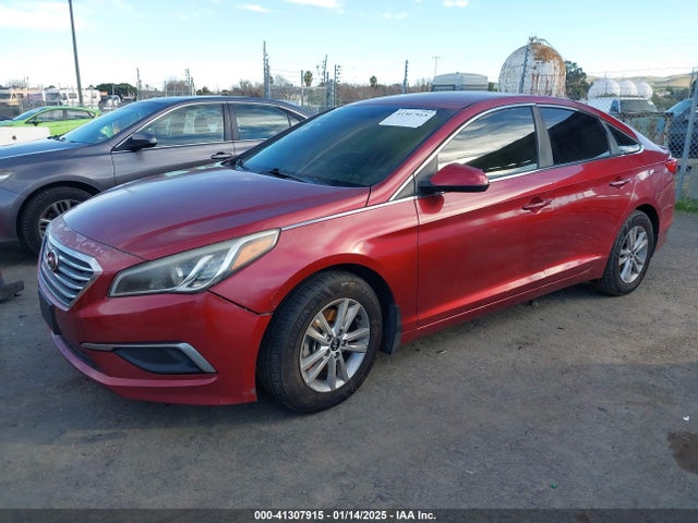 Hyundai SONATA SE 2016 5NPE24AF5GH333351 Image 2