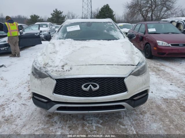 SJKCH5CRXHA030509 Infiniti Qx30 Premium