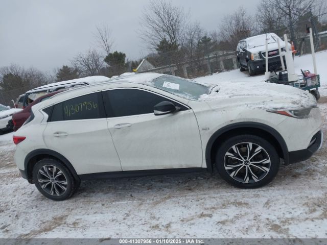 SJKCH5CRXHA030509 Infiniti Qx30 Premium