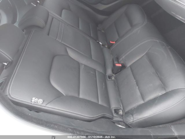 SJKCH5CRXHA030509 Infiniti Qx30 Premium