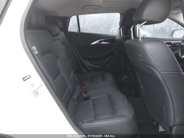SJKCH5CRXHA030509 Infiniti Qx30 Premium