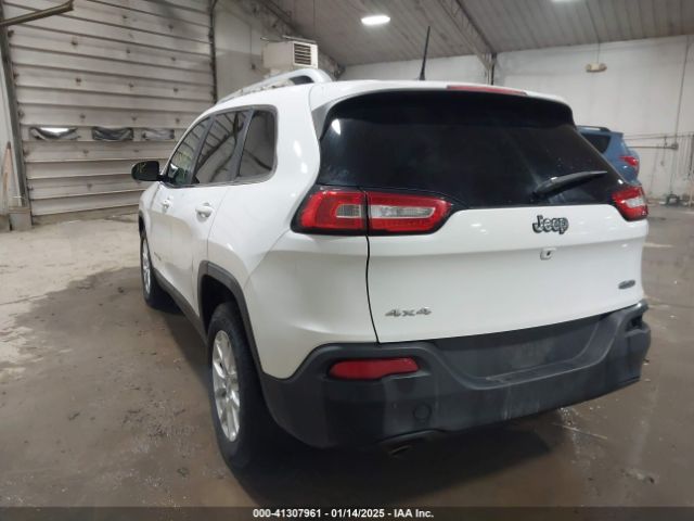 1C4PJMCB2HW537512 Jeep Cherokee Latitude 4x4