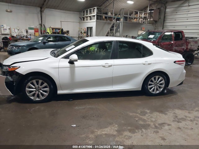 4T1B11HK7JU141526 Toyota CAMRY LE