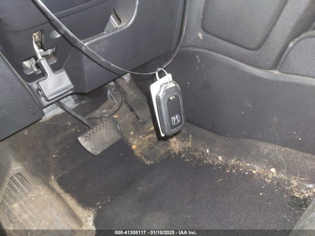 JHLRW2H51KX013452 Honda CR-V EX