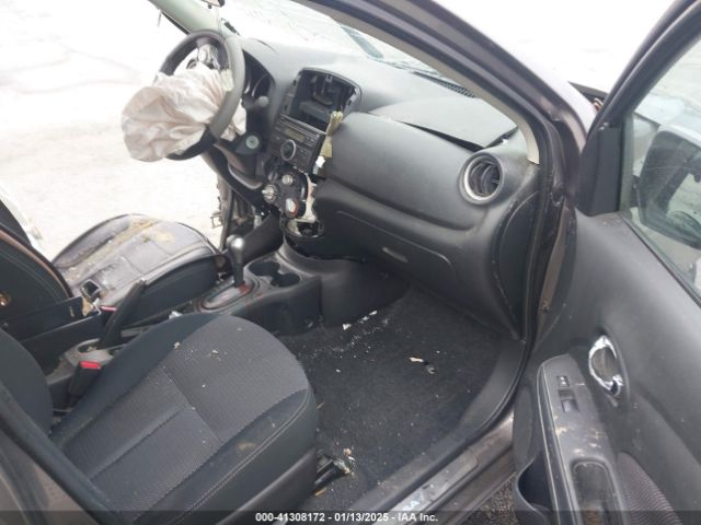 3N1CN7AP3EL870633 Nissan Versa 1.6 Sv