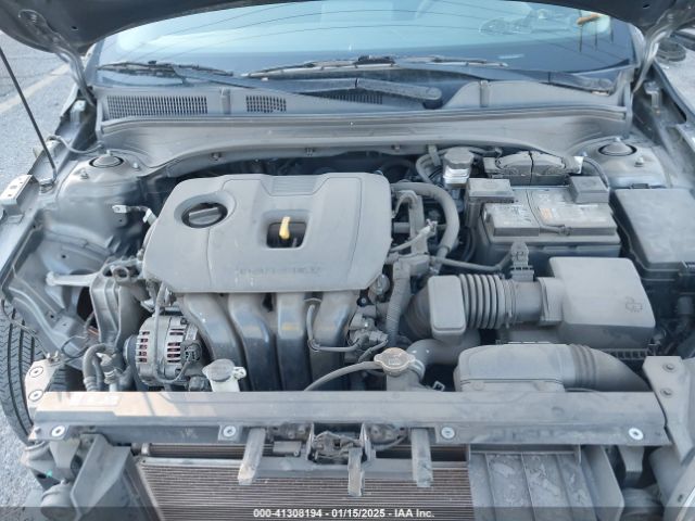 3KPF24AD1ME369590 KIA Forte Lxs