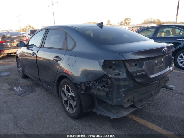 3KPF24AD1ME369590 KIA Forte Lxs