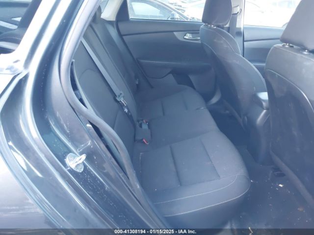 3KPF24AD1ME369590 KIA Forte Lxs