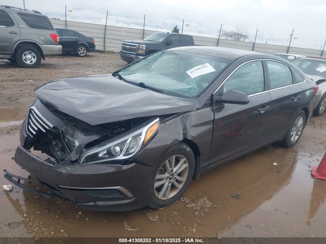 Hyundai SONATA SE 2015 5NPE24AF2FH201291 Image 2