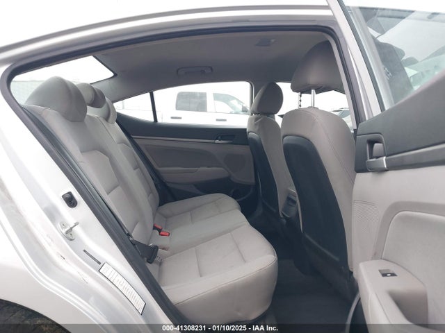 Hyundai ELANTRA SEL 2018 5NPD84LF0JH248187 Image 8