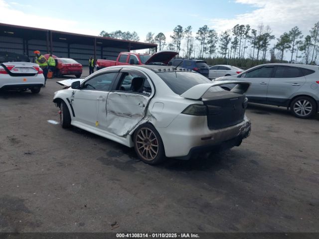 2011 MITSUBISHI LANCER EVOLUTION JA32W8FV9BU045781 Photo 2