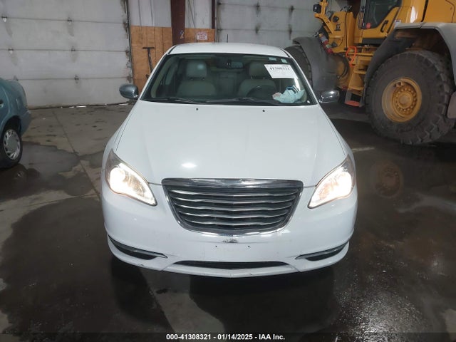 Chrysler 200 Limited 2014 1C3CCBCG8EN159128 Image 12