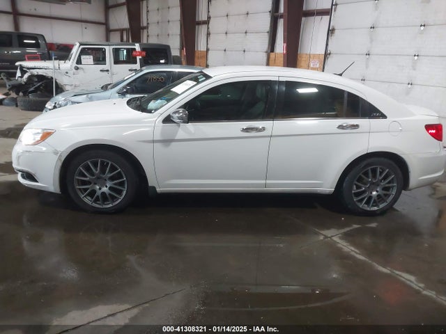 Chrysler 200 Limited 2014 1C3CCBCG8EN159128 Image 14