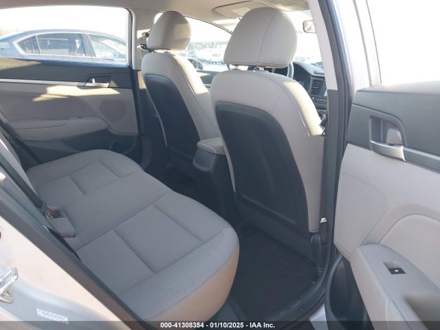 KMHD84LFXKU731219 Hyundai ELANTRA SEL