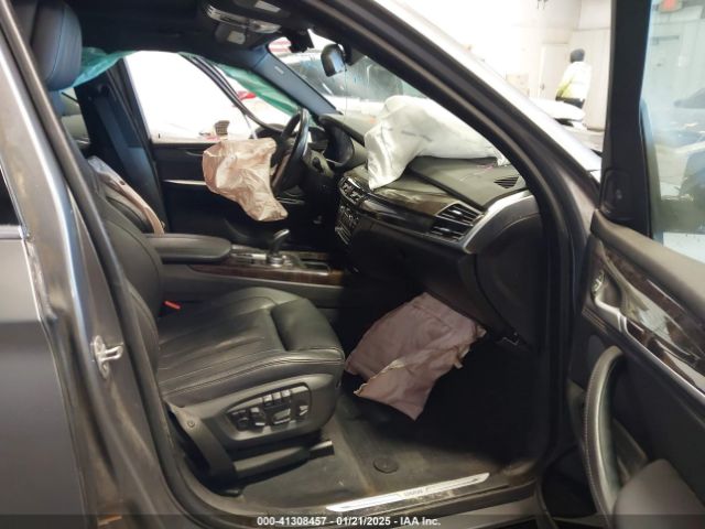 2018 BMW X5 5UXKR2C53J0X07711 Photo 4