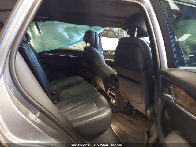2018 BMW X5 5UXKR2C53J0X07711 Photo 7
