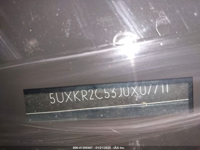 2018 BMW X5 5UXKR2C53J0X07711 Photo 8