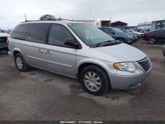 2005 CHRYSLER TOWN & COUNTRY 2C4GP54L35R263284 Photo 0