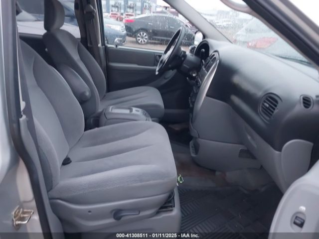 2005 CHRYSLER TOWN & COUNTRY 2C4GP54L35R263284 Photo 4