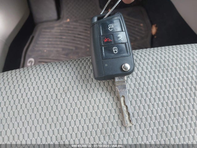 3VWC17AU2GM517888 Volkswagen Golf Sportwagen Tsi S 4-door
