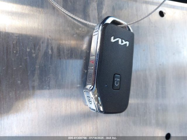 KNDERCAA6N7321012 KIA SELTOS EX