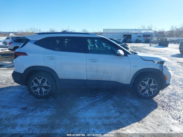 KNDERCAA6N7321012 KIA SELTOS EX