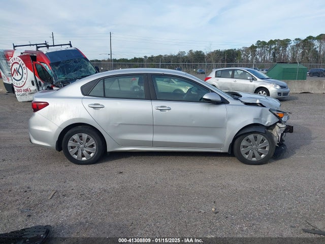 3KPA24AB3KE184852 KIA RIO LX