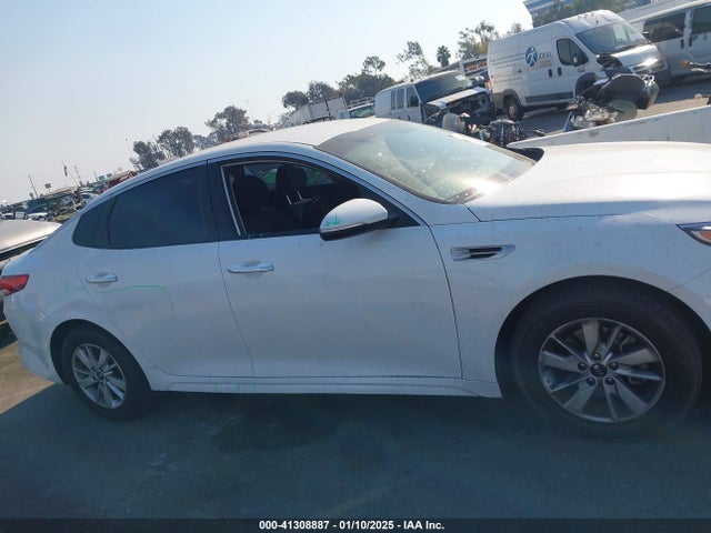 KIA Optima Lx 2016 5XXGT4L35GG120193 Image 12