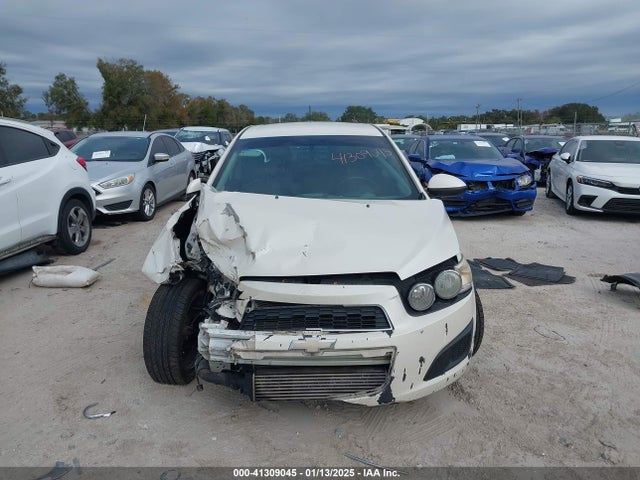 Chevrolet Sonic 2015 1G1JE6SB6F4194597 Image 12