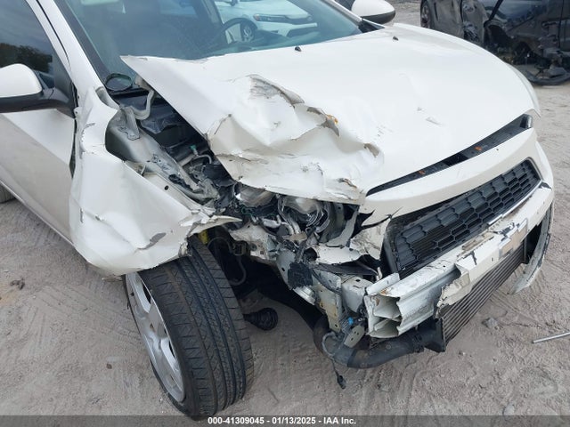 Chevrolet Sonic 2015 1G1JE6SB6F4194597 Image 6