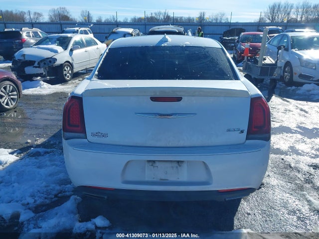 Chrysler 300 2015 2C3CCABG7FH786571 Image 16