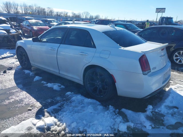 Chrysler 300 2015 2C3CCABG7FH786571 Image 3
