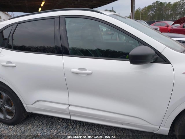 Ford Escape 2023 1FMCU9MN3PUA57352 Image 13
