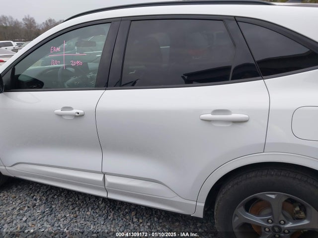 Ford Escape 2023 1FMCU9MN3PUA57352 Image 14