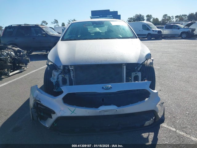 3KPF24AD4ME296196 KIA Forte