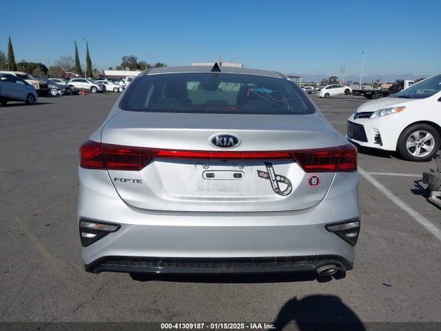 3KPF24AD4ME296196 KIA Forte