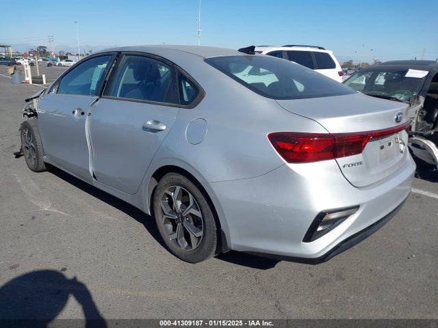 3KPF24AD4ME296196 KIA Forte