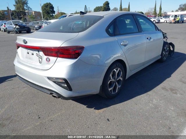 3KPF24AD4ME296196 KIA Forte