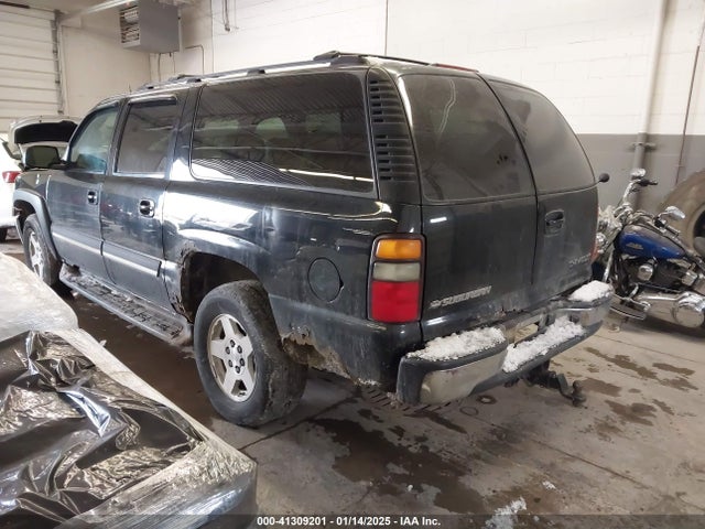 2004 CHEVROLET SUBURBAN 3GNFK16TX4G287786 Photo 2